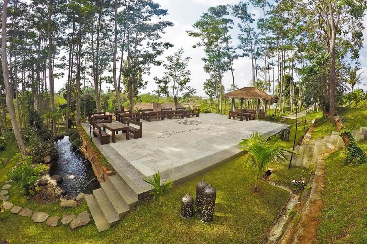 Shanaya Resort Malang Exterior photo